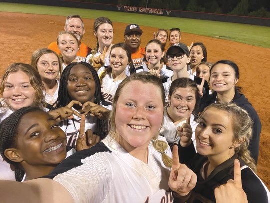 gulf-coast-media-lady-tigers-seize-county-title